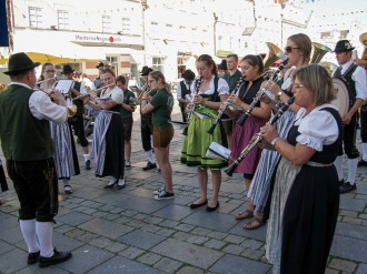 Volksfestauszug19_013.jpg