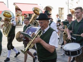 Volksfestauszug19_025.jpg