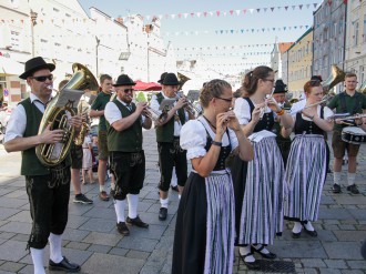 Volksfestauszug19_011.jpg